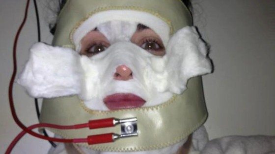 Kyle Richards Does Electric Facial