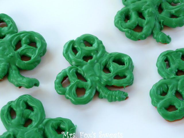 shamrock pretzels