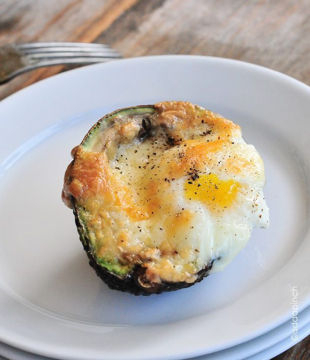 Baked Eggs in Avocado Cups