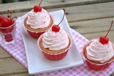 Cherry-Almond-Cupcakes_LT