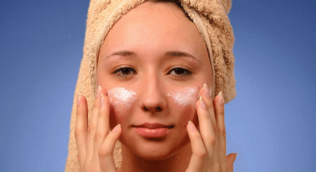 Exfoliate And Moisturize Skin - Summer to Fall Beauty Tips