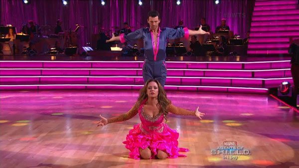 Dancing With The Stars Week 2 - Leah Remini Tony Dovolani - Samba