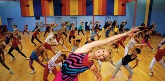 Jazzercise - Women Working Out