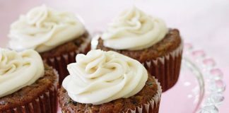 Pineapple-Zucchini-Cupcakes-with-Cream-Cheese-Frosting