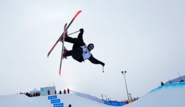 Ski-Halfpipe