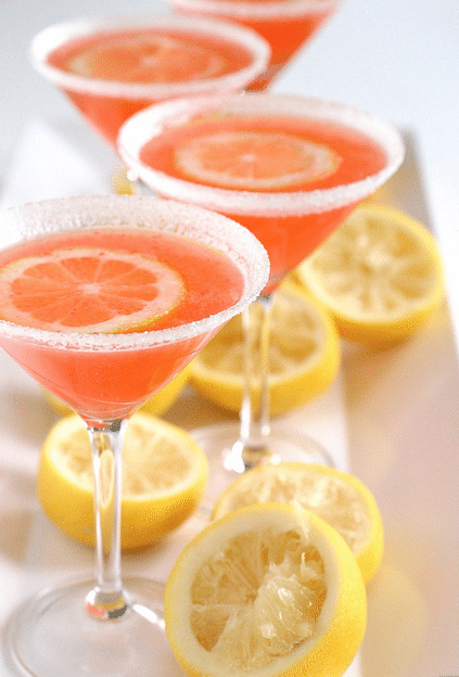 sparkling strawberry lemonade