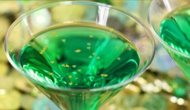 Green-Leprechaun-Cocktails feat image