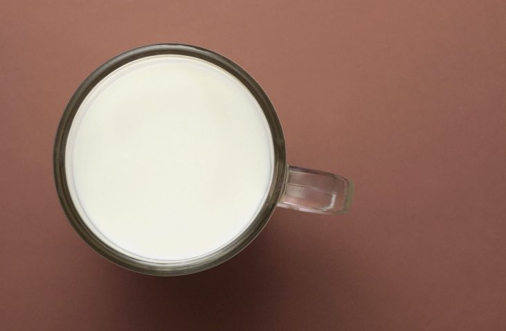 milk before bed warm milk benefits image
