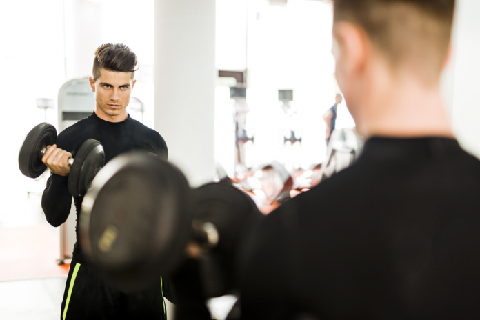 Top 7 Tips to Get Perfect Gym Selfies Using A Gym Wall Mirror - Dash of ...